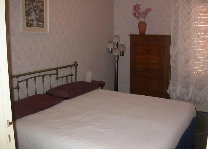 Top-location-bright-fastwi-fi Apartment *